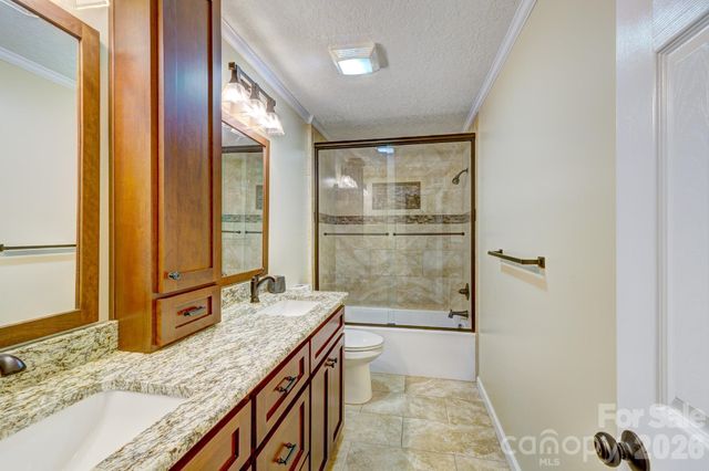 1014 Ranbar Street, Cherryville, NC 28021