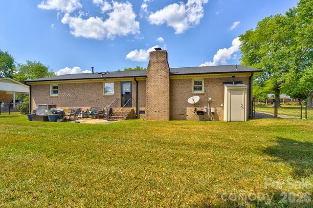 1014 Ranbar Street, Cherryville, NC 28021