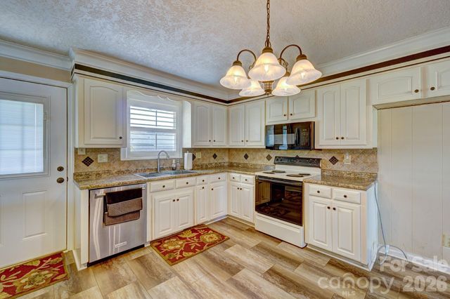 1014 Ranbar Street, Cherryville, NC 28021
