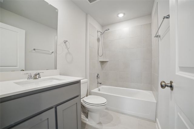 809 Vineyard Way, Forney, TX 75126