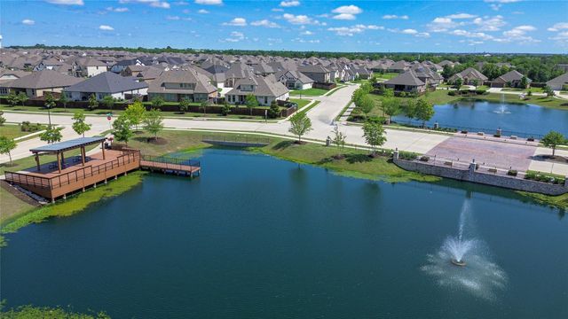 809 Vineyard Way, Forney, TX 75126