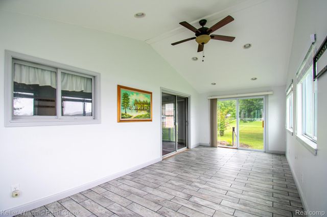 6533 RIVER Road, Marine City, MI 48039
