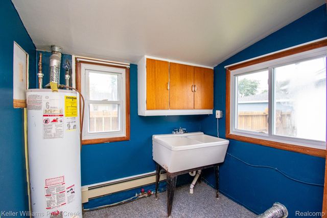 6533 RIVER Road, Marine City, MI 48039