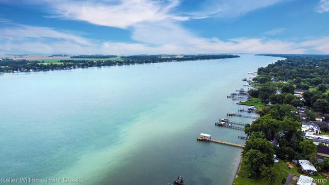 6533 RIVER Road, Marine City, MI 48039
