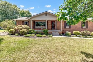 929 Radnor Rd, Maryville, TN 37804