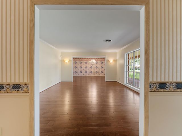 2310 Oak Drive, Bay City, TX 77414