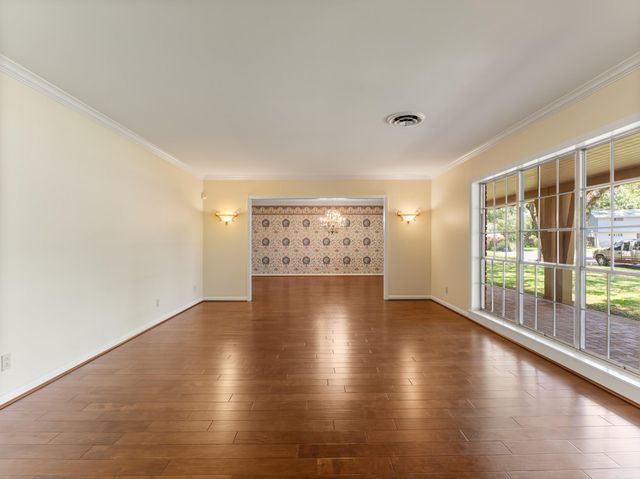 2310 Oak Drive, Bay City, TX 77414
