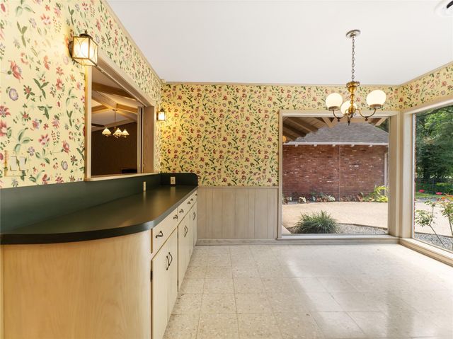 2310 Oak Drive, Bay City, TX 77414