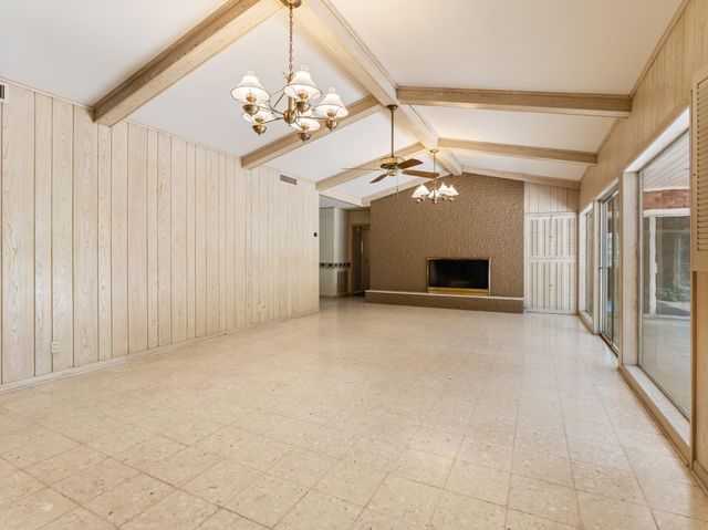 2310 Oak Drive, Bay City, TX 77414