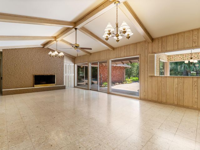 2310 Oak Drive, Bay City, TX 77414