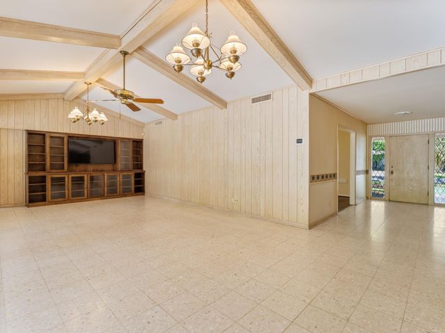 2310 Oak Drive, Bay City, TX 77414