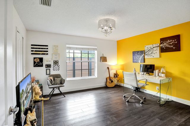 7350 NW 83rd Avenue, Tamarac, FL 33321