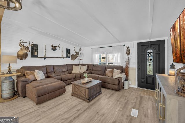 3656 Candler Road, Pendergrass, GA 30567