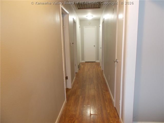 228 Crooked Creek Road, Scott Depot, WV 25560
