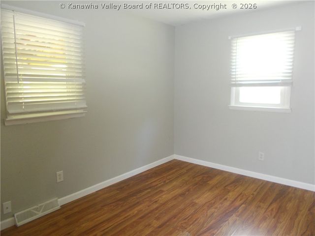 228 Crooked Creek Road, Scott Depot, WV 25560