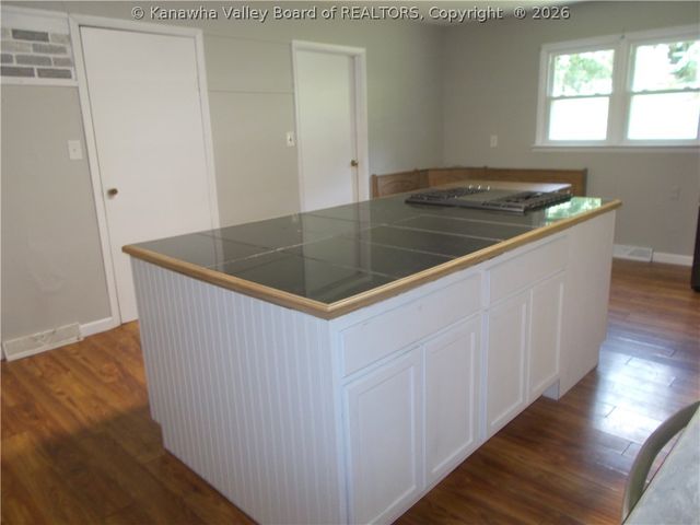 228 Crooked Creek Road, Scott Depot, WV 25560
