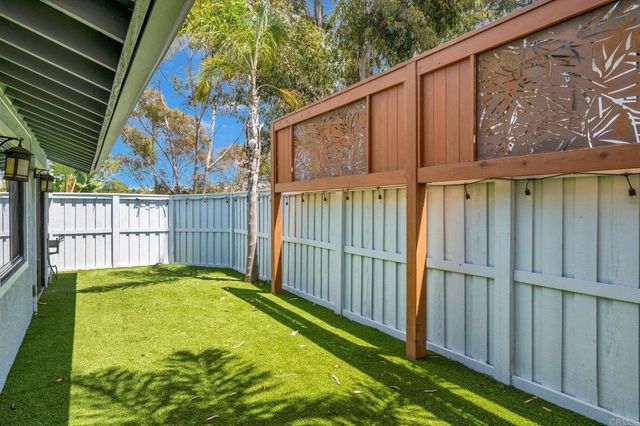 8151 Caminito Sonoma, La Jolla, CA 92037