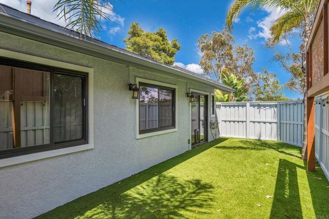 8151 Caminito Sonoma, La Jolla, CA 92037