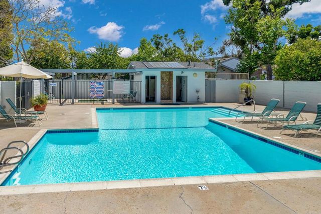 8151 Caminito Sonoma, La Jolla, CA 92037