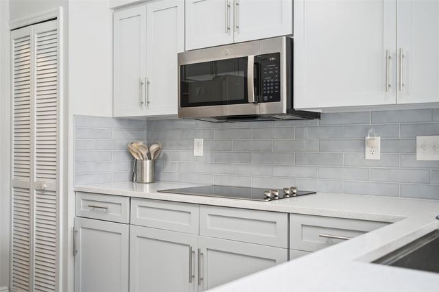 490 WEKIVA COVE ROAD, Longwood, FL 32779