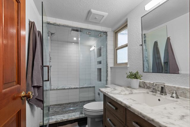 9125 Shady Hollow Way, Fair Oaks, CA 95628