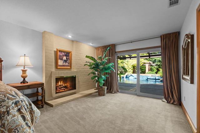 9125 Shady Hollow Way, Fair Oaks, CA 95628