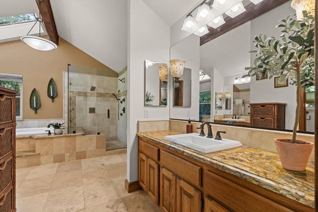 9125 Shady Hollow Way, Fair Oaks, CA 95628