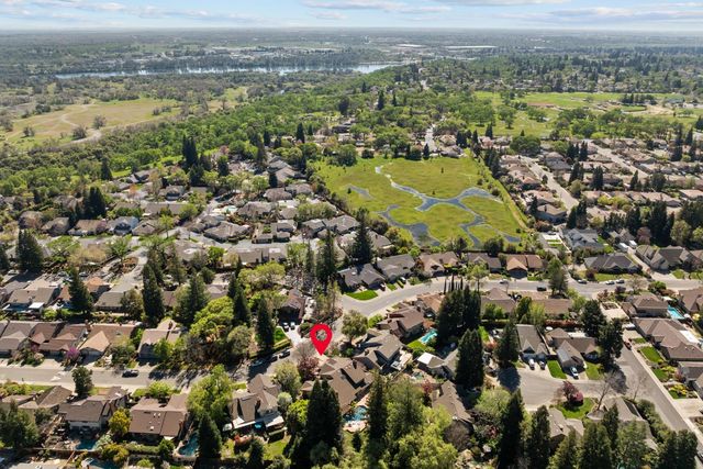 9125 Shady Hollow Way, Fair Oaks, CA 95628