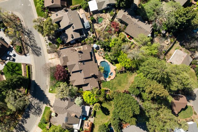 9125 Shady Hollow Way, Fair Oaks, CA 95628