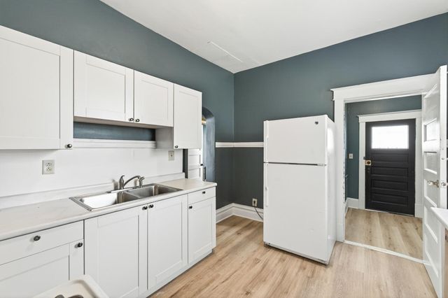 3328 5th Avenue S, Minneapolis, MN 55408