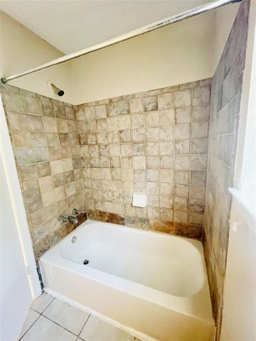 19319 Lazy Valley Drive, Katy, TX 77449
