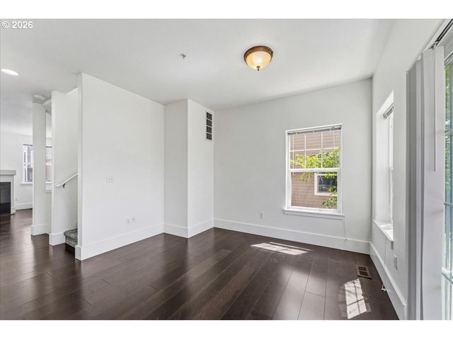 724 Nw 118TH Ave, Portland, OR 97229