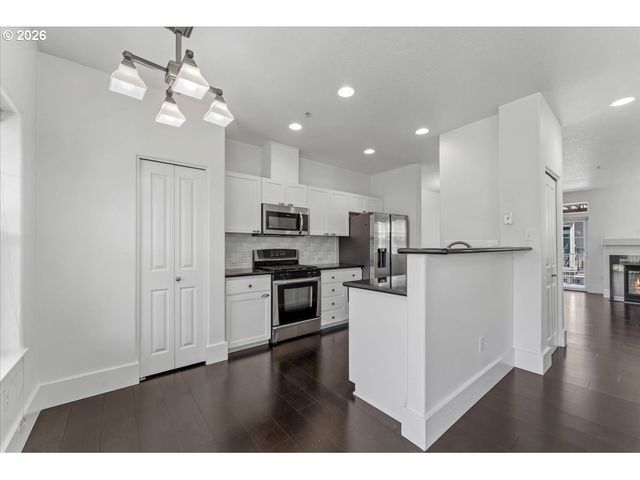 724 Nw 118TH Ave, Portland, OR 97229
