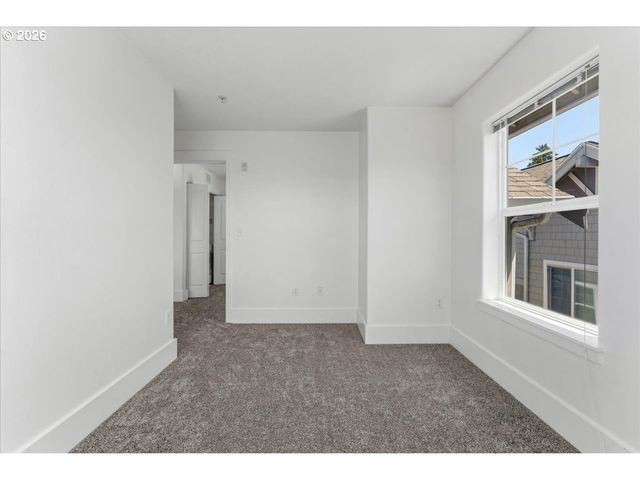 724 Nw 118TH Ave, Portland, OR 97229