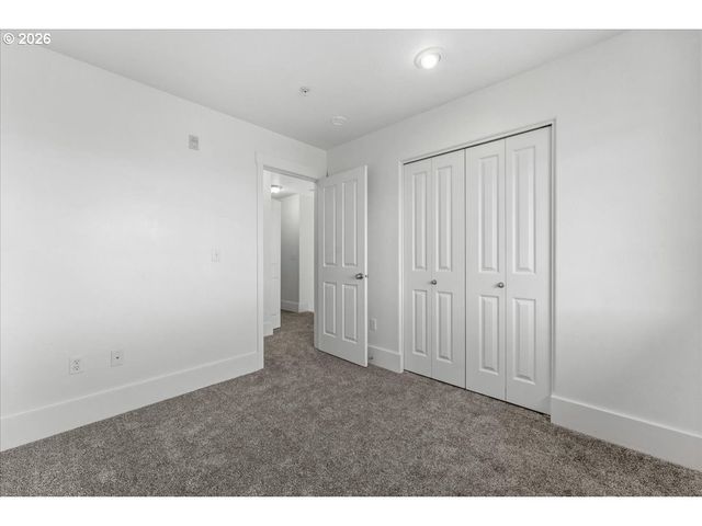 724 Nw 118TH Ave, Portland, OR 97229