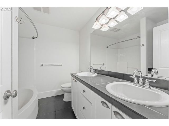 724 Nw 118TH Ave, Portland, OR 97229