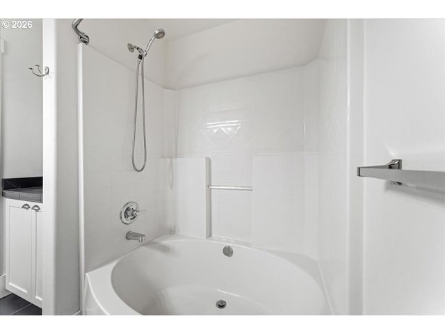 724 Nw 118TH Ave, Portland, OR 97229