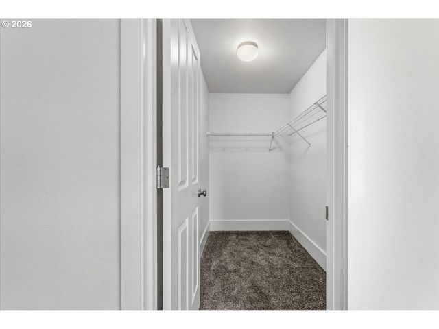 724 Nw 118TH Ave, Portland, OR 97229