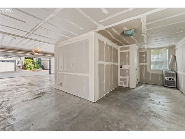 724 Nw 118TH Ave, Portland, OR 97229