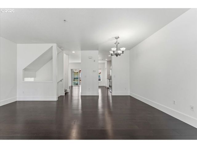 724 Nw 118TH Ave, Portland, OR 97229