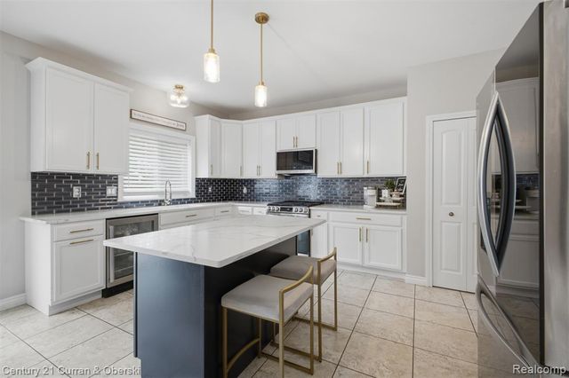 26643 Carly Drive, Brownstown, MI 48174