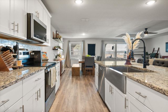 4520 Knoll Gardens Way, Fort Worth, TX 76036