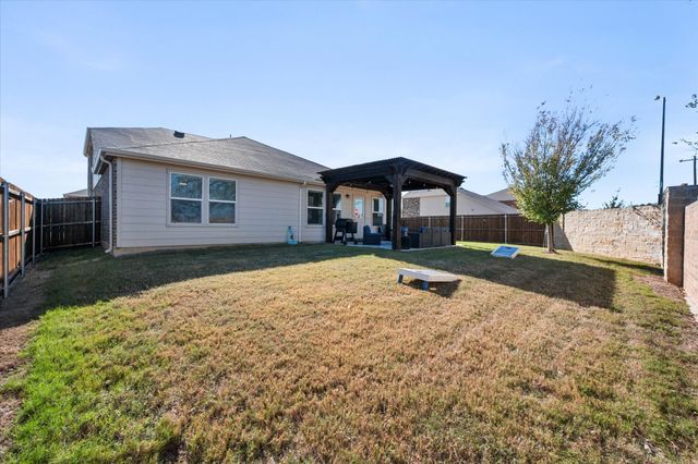 4520 Knoll Gardens Way, Fort Worth, TX 76036