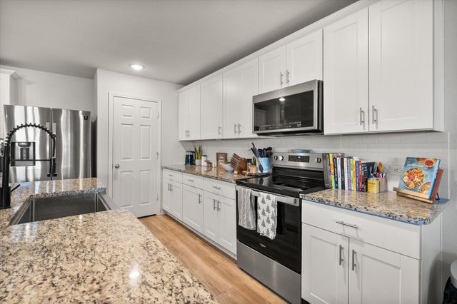 4520 Knoll Gardens Way, Fort Worth, TX 76036