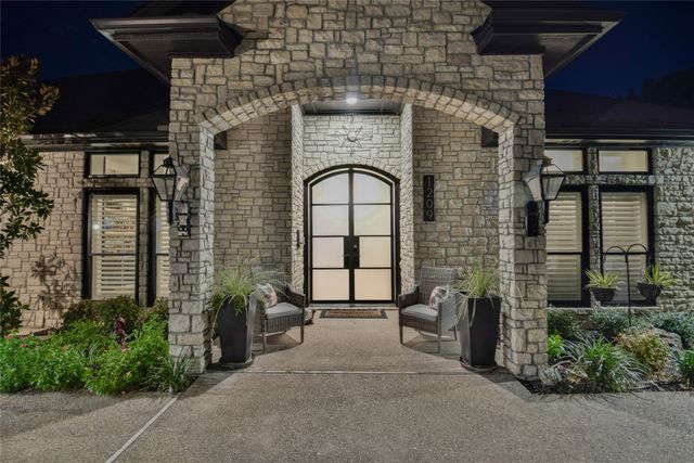 1209 Mallard Way, Granbury, TX 76048