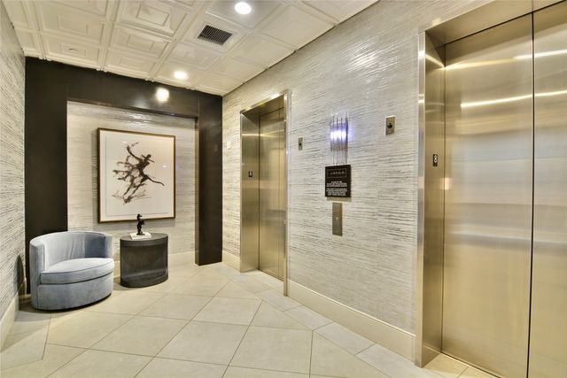 2600 W 7th Street 2820, Fort Worth, TX 76107