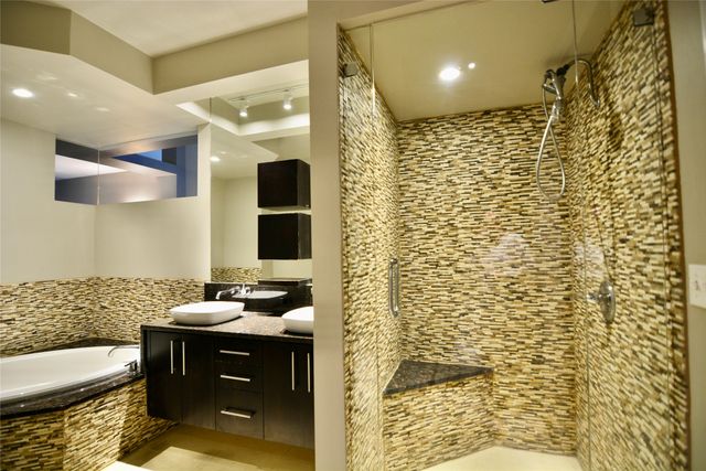 2600 W 7th Street 2820, Fort Worth, TX 76107