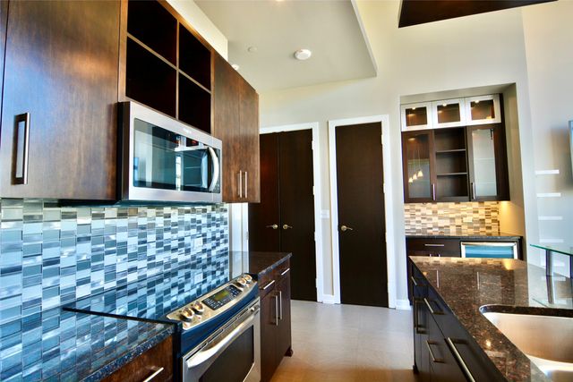 2600 W 7th Street 2820, Fort Worth, TX 76107