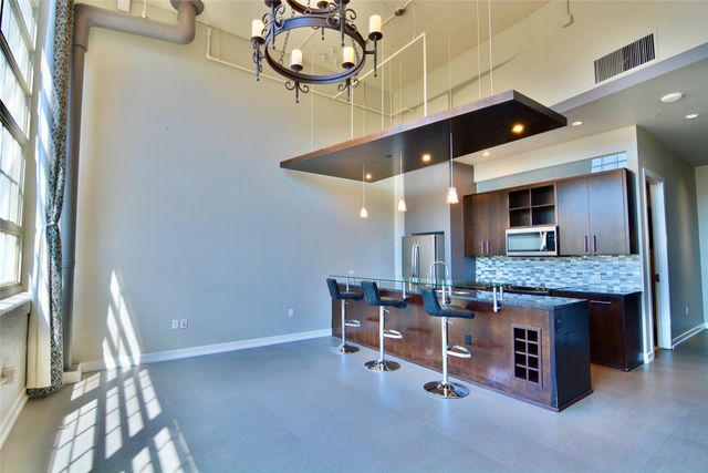 2600 W 7th Street 2820, Fort Worth, TX 76107