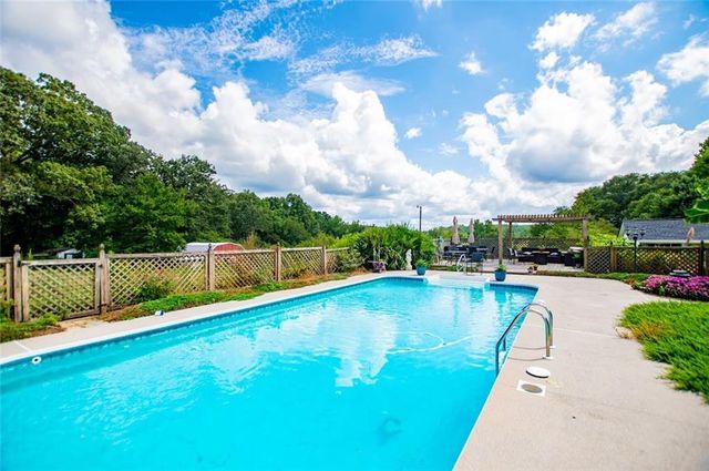 901 Tallapoosa East Church Road, Buchanan, GA 30113